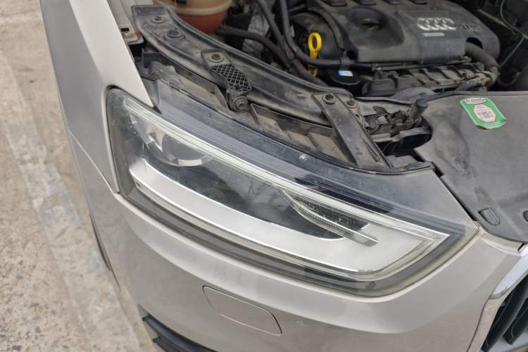 Used Audi Q3 2015 35 TFSI Comfort Model Right Front Headlight