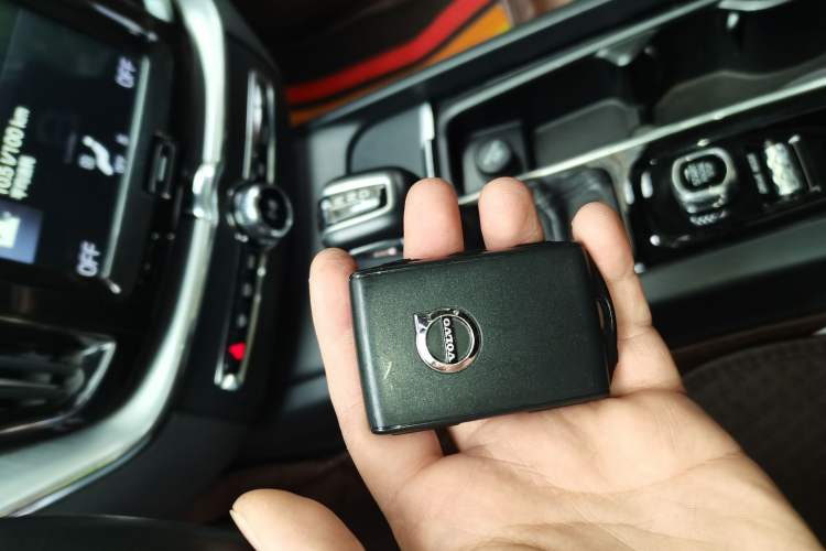 Used Volvo XC60 2019 T5 4x4 Smart Edition China VI Standard