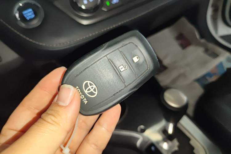 Used Toyota RAV4 2013 2.0L CVT Four-Wheel Drive New Edition
