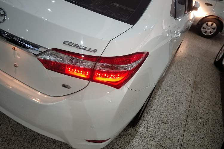 Used Toyota Corolla 2014 1.6L CVT GL-i Leather Edition