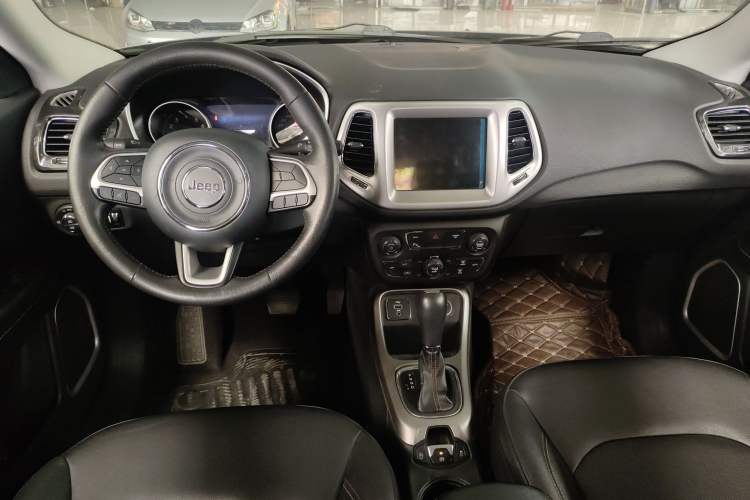 Used Jeep Compass 2017 200T Automatic Family Edition