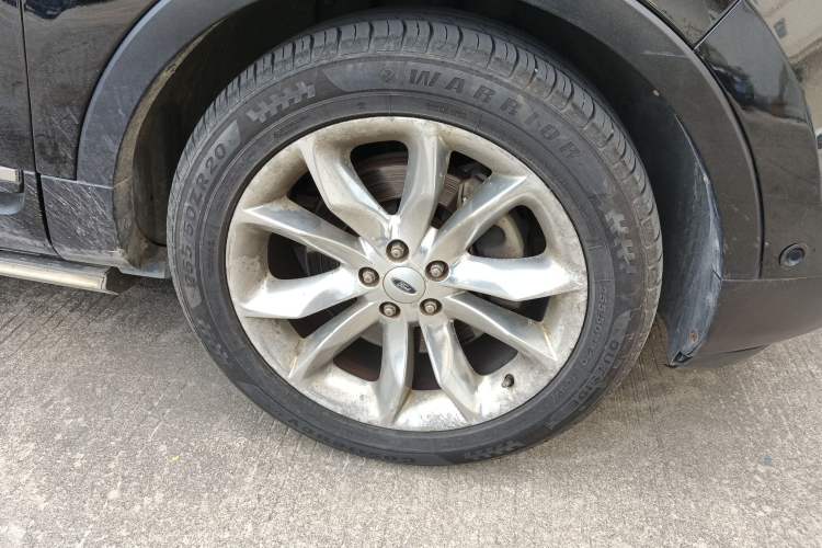 Used Ford Explorer 2013 3.5L Deluxe Model Right Front Wheel Hub