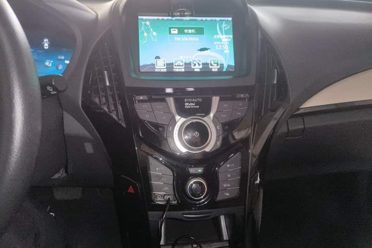 Used BYD Qin New Energy 2015 1.5T Dual-Crown Flagship Edition
