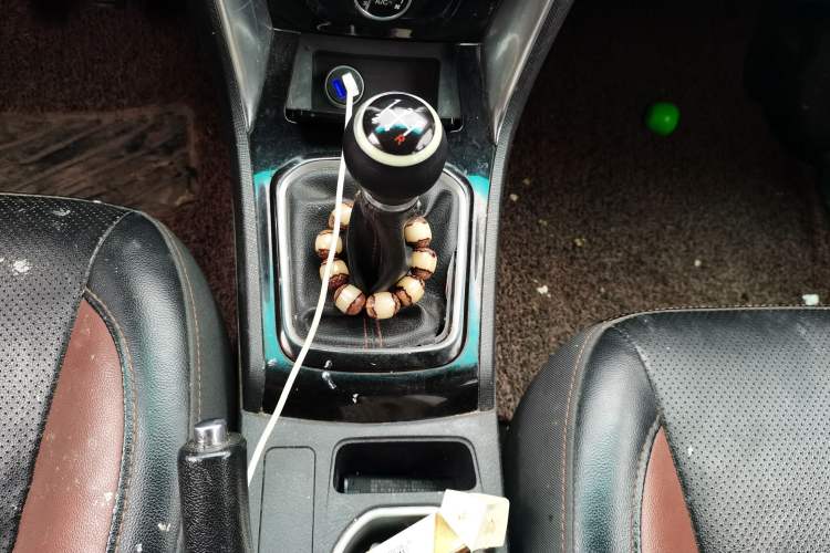 Used BYD F3 2016 1.5L Manual Luxury Model Gear Lever