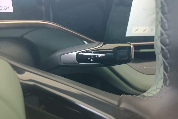Used Hongqi EH7 2024 820 Pro Gear Lever