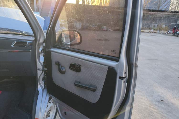 Used Jinbei Hiace X30 2020 1.5L Van Super-Enjoyment Model China VI Standard SWC15M
