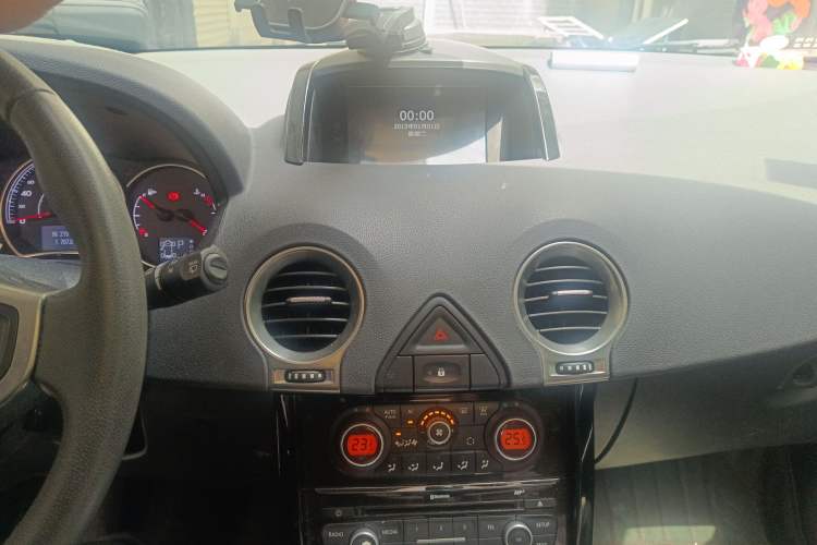 Used Renault Koleos 2014 2.5L 4x4 Comfort Edition