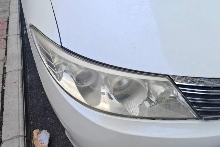 Used BYD M6 2013 2.0L Manual Comfort Edition Right Front Headlight