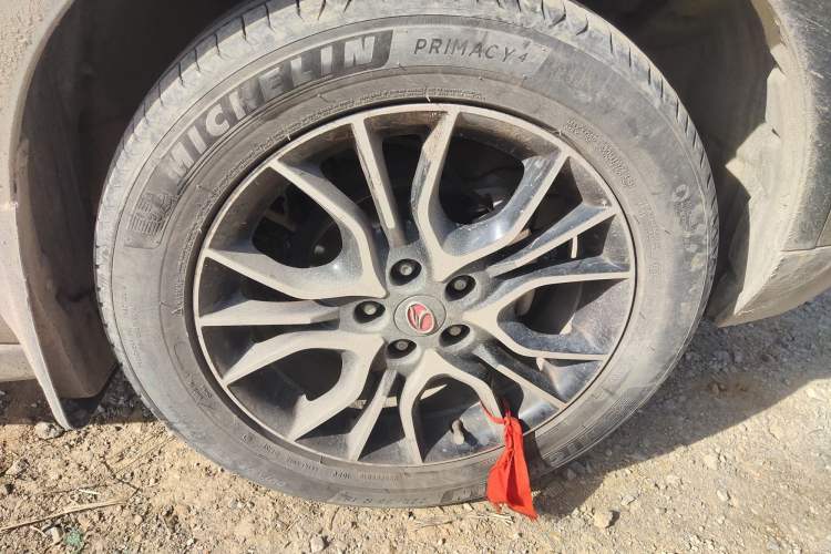 Used Soueast DX3 2018 1.5L Manual Luxury Model Right Front Wheel Hub