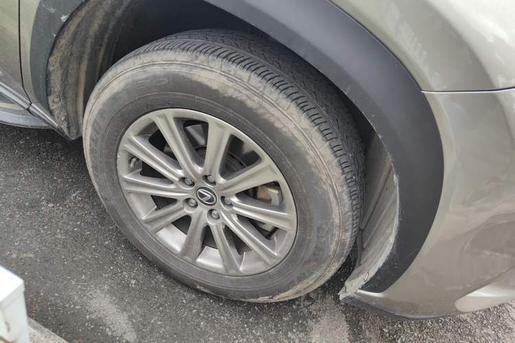 Used Lexus NX 2018 200 Front-Wheel-Drive X-Trail Version China V Standard Right Front Wheel Hub