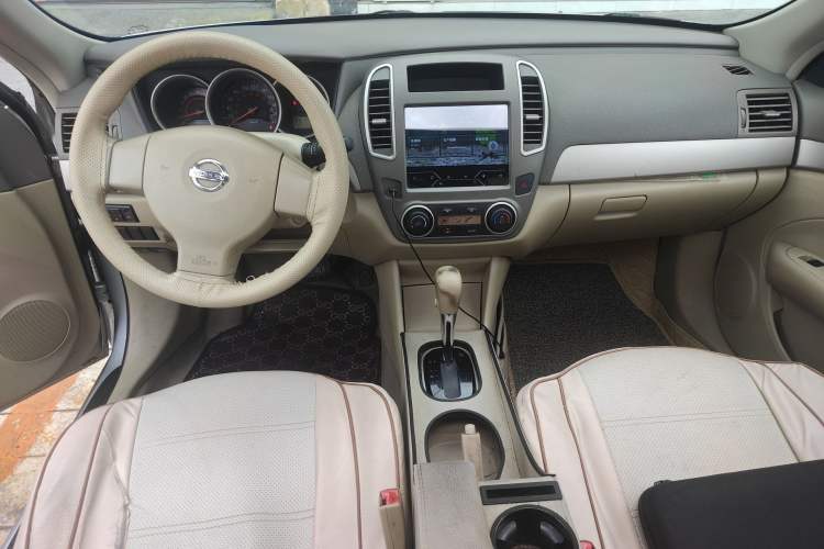 Used Nissan Sylphy 2019 Classic 1.6XE+ CVT SmartConnect Leading Edition Center Console