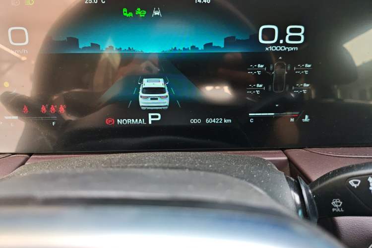 Used JETOUR X90 2022 Zilong 2.0T DCT Wushen Edition 7-Seater Odometer Close Up