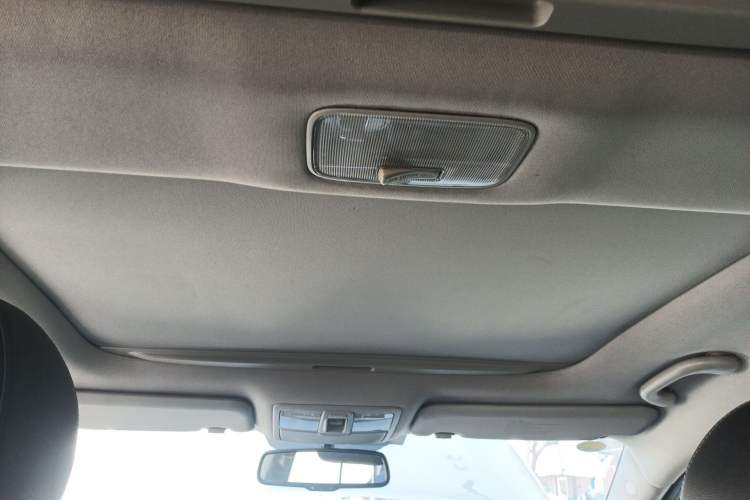 Used Kia Sportage R 2015 2.0L Automatic Two-Wheel Drive DLX Model Headliner