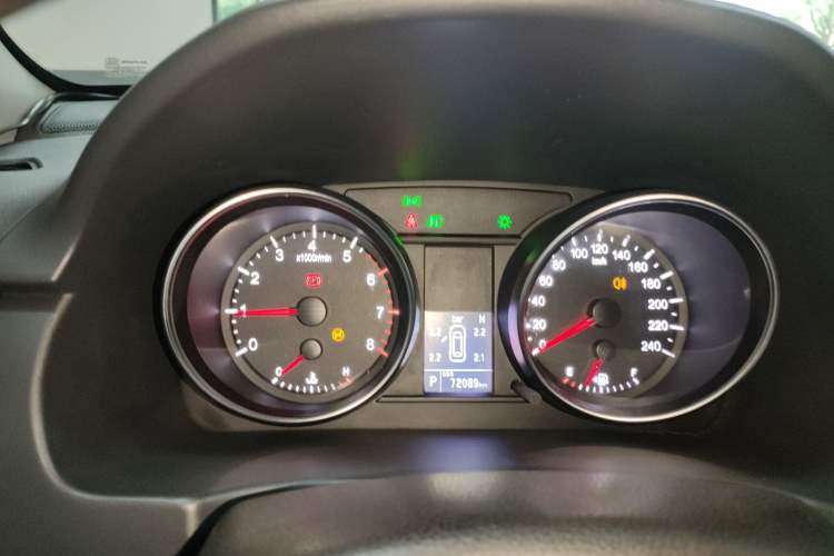 Used Haval M6 2019 1.5T DCT Two-Wheel Drive Elite Version China V Standard Instrument Cluster