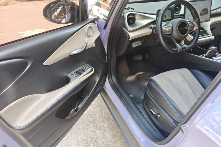 Used BYD Dolphin 2023 420 km Fashion Edition
