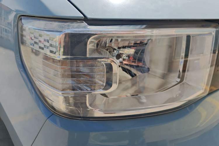 Used Wuling Hongguang MINIEV 2022 Zizai Version Lithium-NMC Right Front Headlight