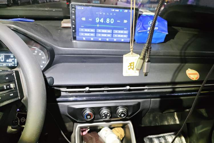 Used Wuling Alvez 2022 1.5L Manual Free-Style Model