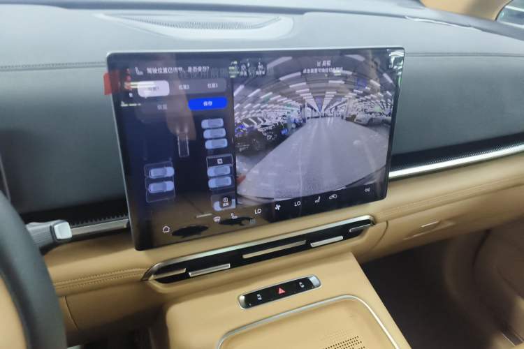 Used VOYAH Dream 2025 PHEV Four-Wheel Drive Excellence Qiankun Edition