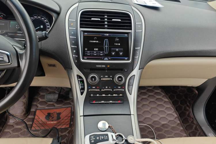 Used Lincoln MKX 2015 2.0T Two-Wheel Drive Deluxe Edition