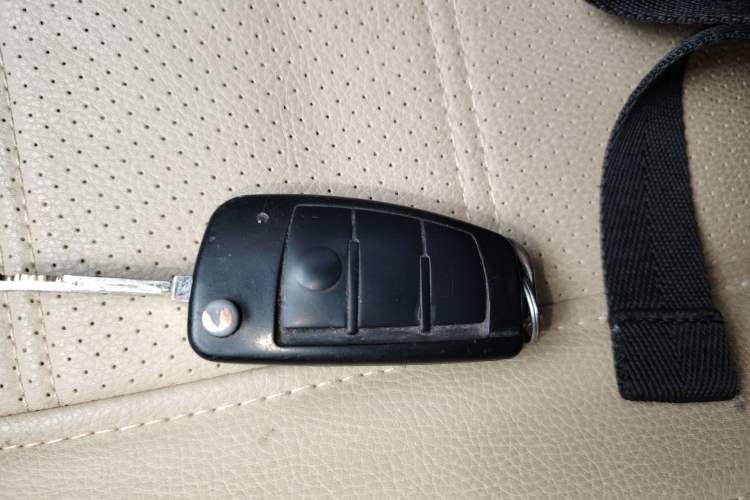 Used Suzuki Wagon R X5 2013 Revised Version 1.4L VVT Cruise Edition Vehicle Key