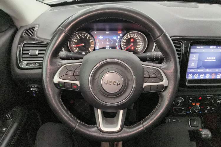 Used Jeep Compass 2019 220T Automatic Family Edition