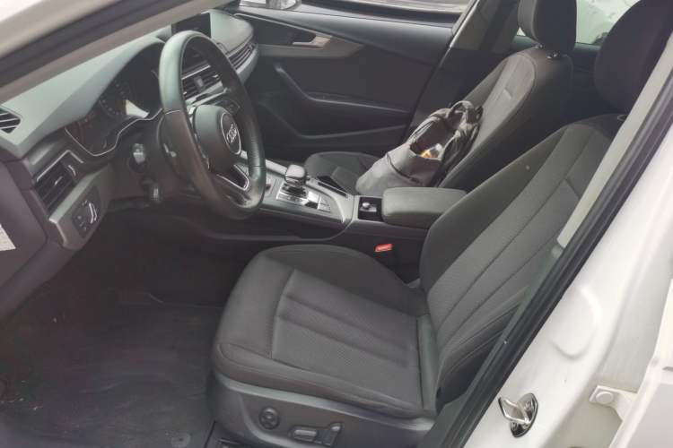 Used Audi A4L 2018 30th Anniversary Edition 30 TFSI Ambition Model Left Front Seat