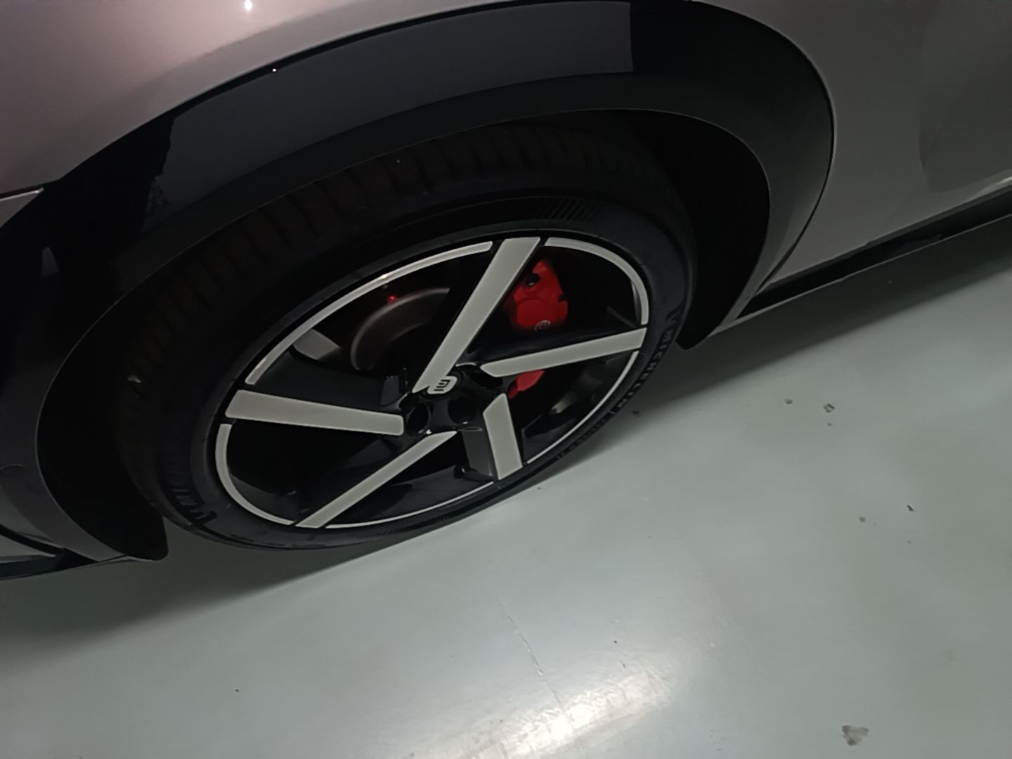 Xiaomi Auto YU7 2025 Ultra-Long Range High-Performance All-Wheel-Drive Max Edition — снимка 10