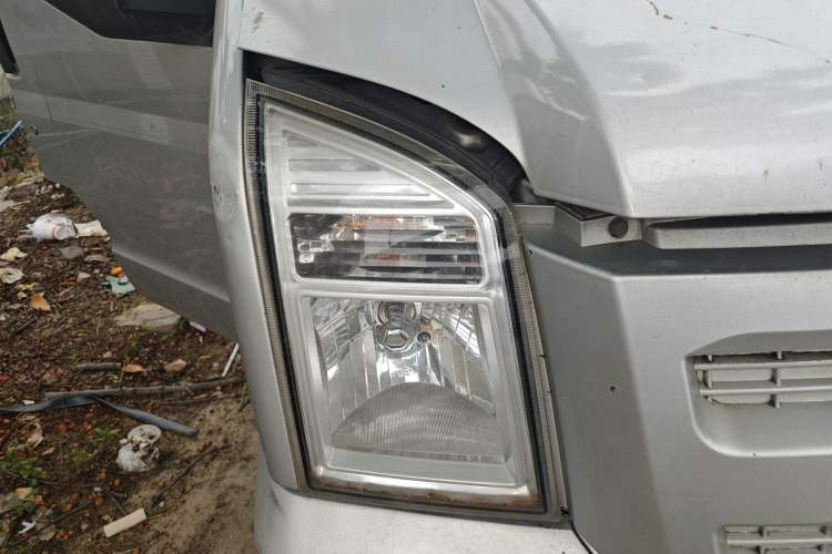 Used Dongfeng Xiaokang EC36 2018 Standard Model Camel Battery Right Front Headlight