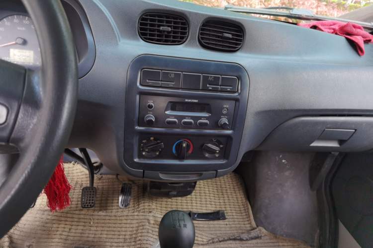 Used Wuling Zhiguang 2010 1.0L New Version Practical Short-Body L2Y