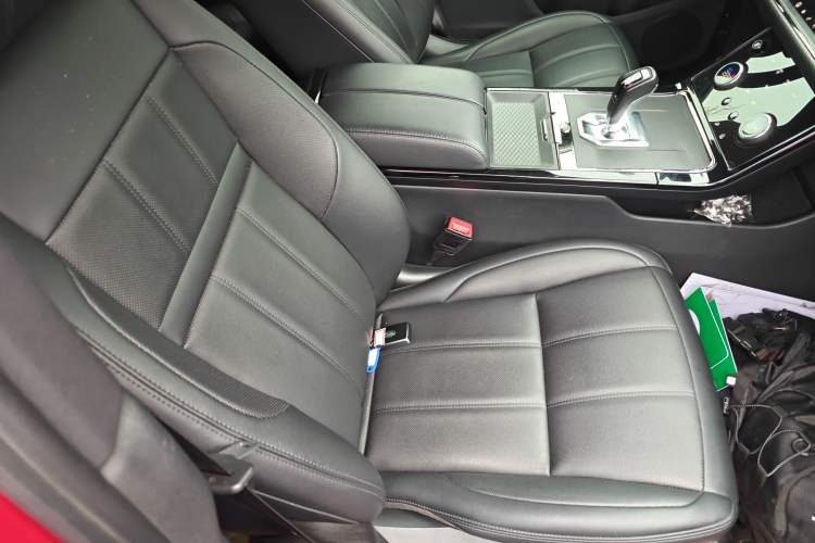 Used Land Rover Range Evoque 2020 249 PS R-DYNAMIC S Black Edition Sport Version
