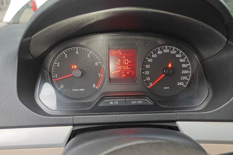 Used Volkswagen Jetta 2015 1.6L Manual Comfort Model