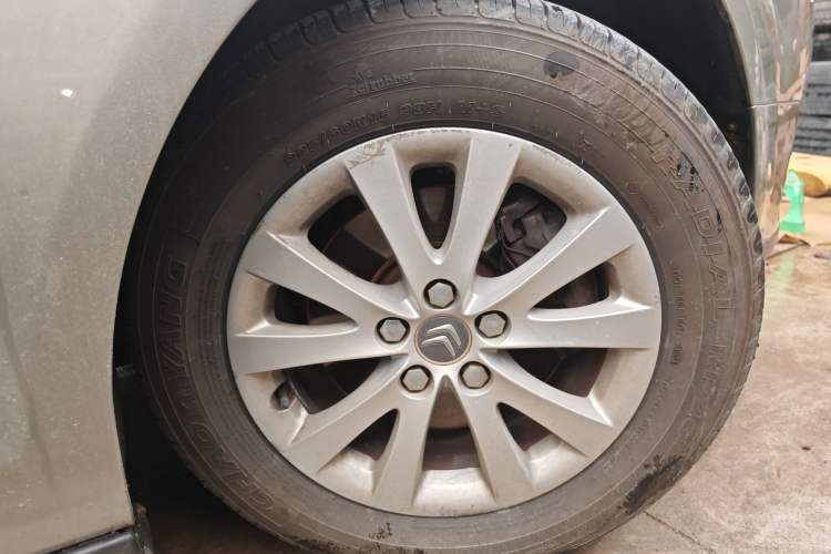 Used Citroen C5 2016 1.6T Automatic Zunyue Model Right Front Wheel Hub