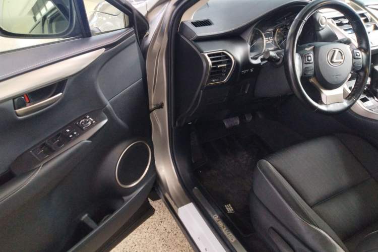 Used Lexus NX 2015 200 Front-Wheel Drive X-Trail SE Edition