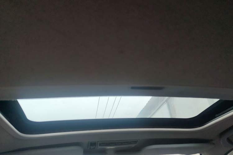 Used Soueast V3 Lingyue 2015 1.5L Manual Style Edition Headliner