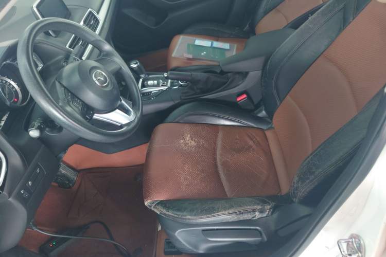 Used Mazda 3 Axela 2014 Sedan 1.5L Automatic Luxury Model Left Front Seat