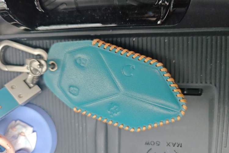 Used Formula Leopard Titanium 3 2025 501 km Range Rear-Wheel Drive Intelligent Driving Max Edition Vehicle Key