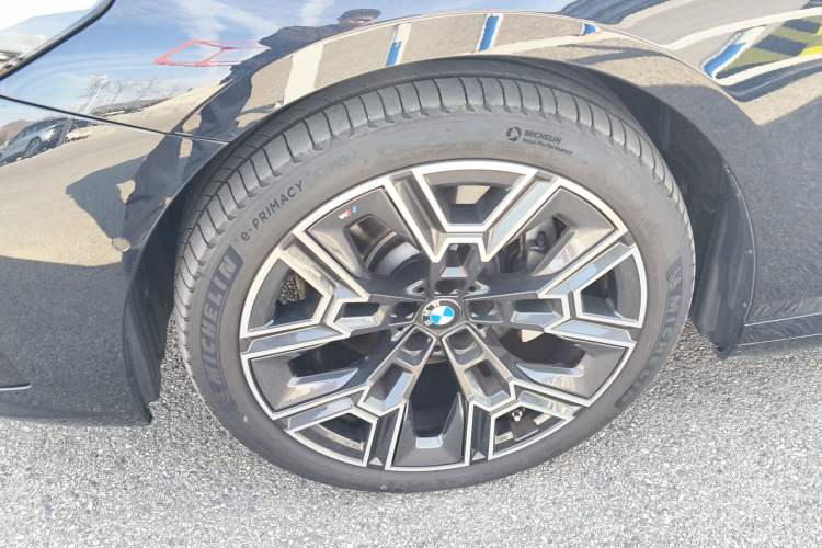 Used BMW 5 Series 2025 530Li Luxury Edition M Sport Package
