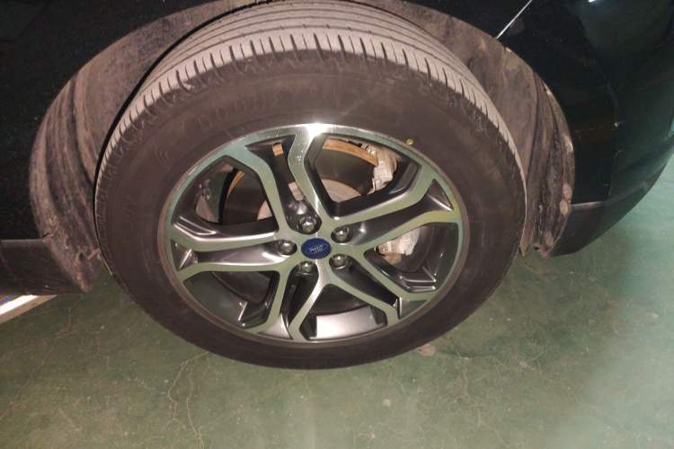 Used Ford Edge 2015 2.0T GTDi 4x4 High-Grade Model