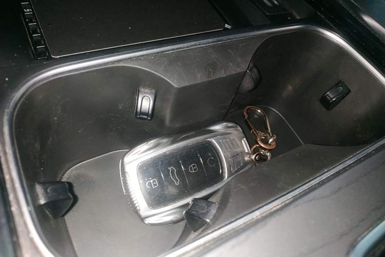 Used Chery Tiggo 8 PRO 2025 290T Two-Wheel-Drive Luxury Edition Vehicle Key