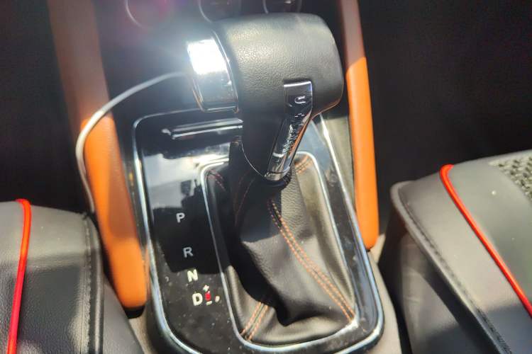 Used CHANGAN OSHAN CX70 2018 CX70T 1.5T Automatic Comfort Edition Gear Lever