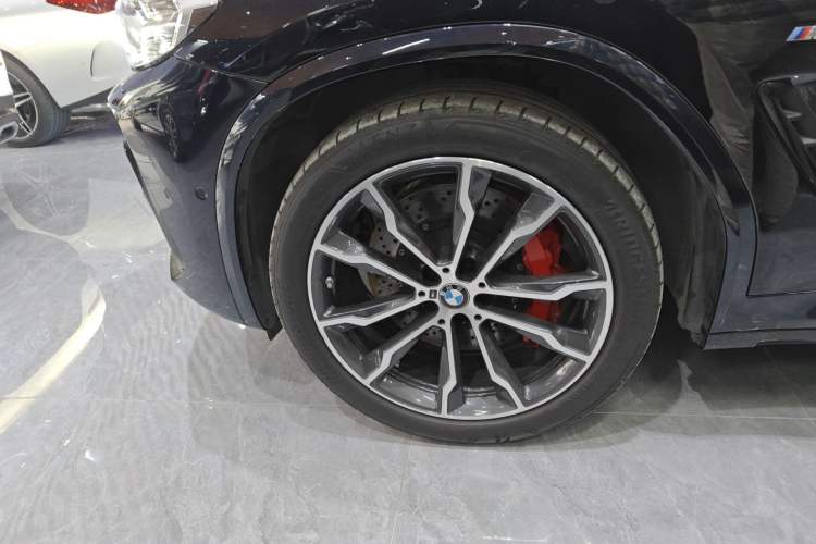 Used BMW X3 2023 xDrive30i Leading Model M Night Edition Package Left Front Wheel Hub