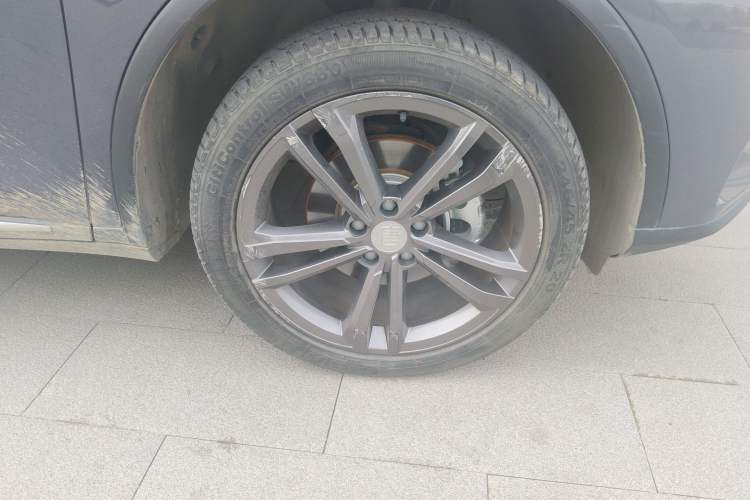 Used BYD Tang 2021 2.0T Automatic Flagship Edition Right Front Wheel Hub
