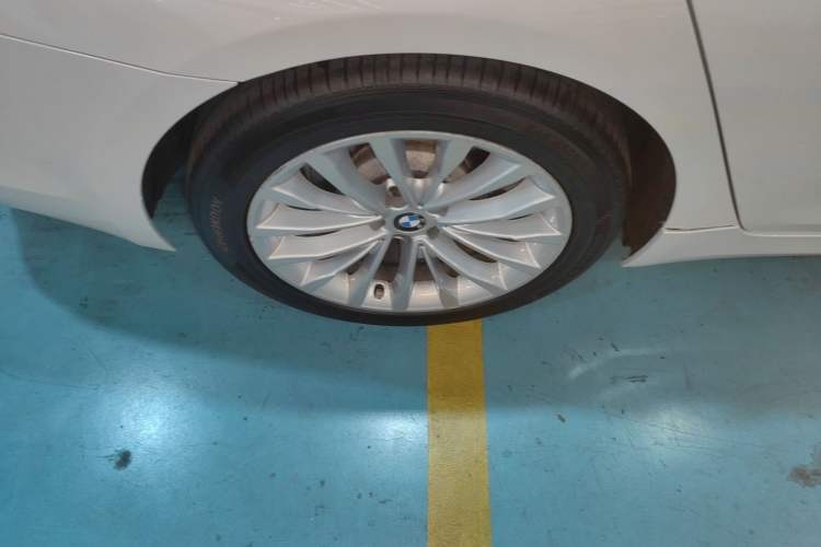 Used BMW 5 Series New Energy 2019 530Le Luxury Package Exterior 5