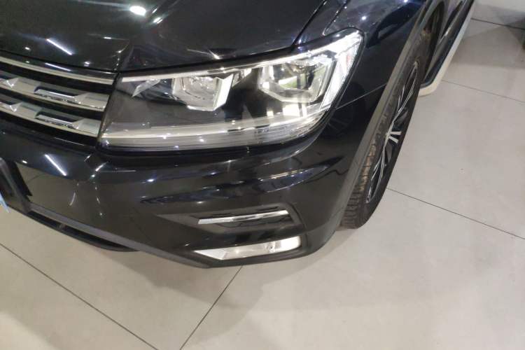 Used Volkswagen Tiguan L 2019 330TSI Automatic Two-Wheel Drive Panoramic Comfort Edition China V Standard Left Front Headlight