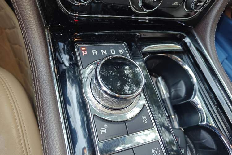 Used Jaguar XJ 2015 XJL 3.0 SC Elegant Business 80th Anniversary Limited Edition Gear Lever