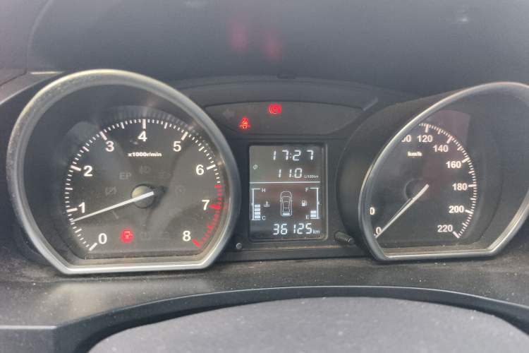 Used Zotye T600 2015 Family Edition 2.0T Manual Luxury Version Instrument Cluster