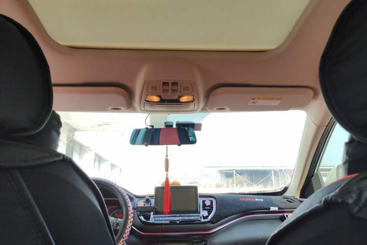 Used FAW Senya R9 2018 1.2T Manual Luxury Smart Edition
