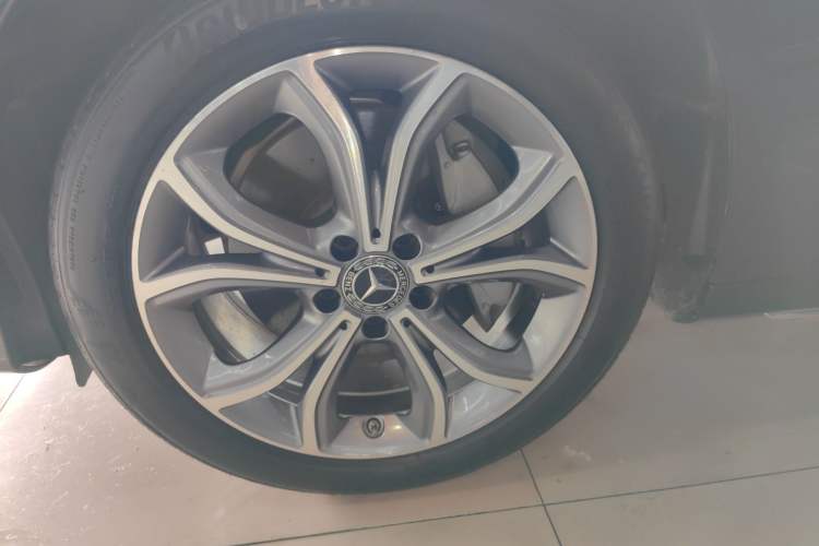 Used Mercedes-Benz E-Class 2020 Restyled E 300 L Sporty and Stylish Edition
