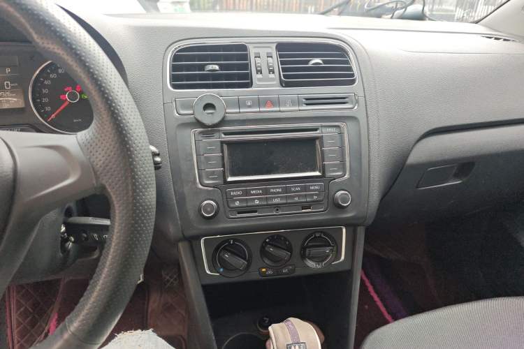 Used Volkswagen Polo 2014 1.4L Automatic Comfort Edition