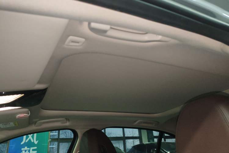 Used BMW i3 2024 eDrive 35 L Headliner